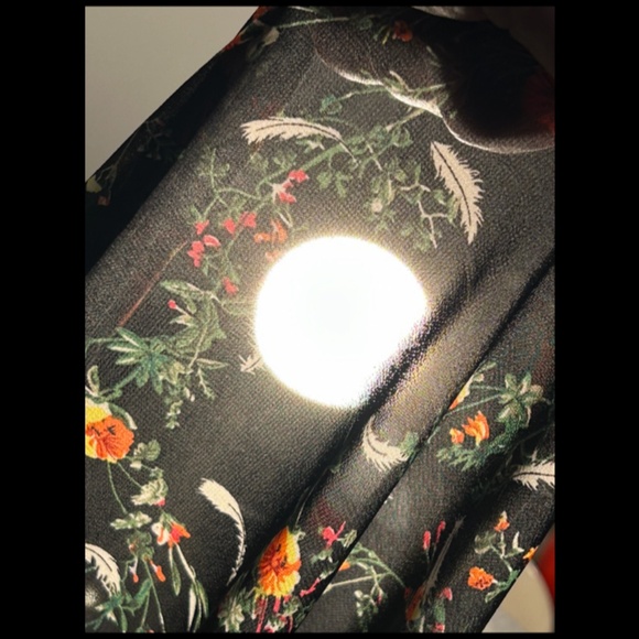 Jenn. Floral Off The Shoulder Long Sleeve Top Size M - NWT - Picture 16 of 16